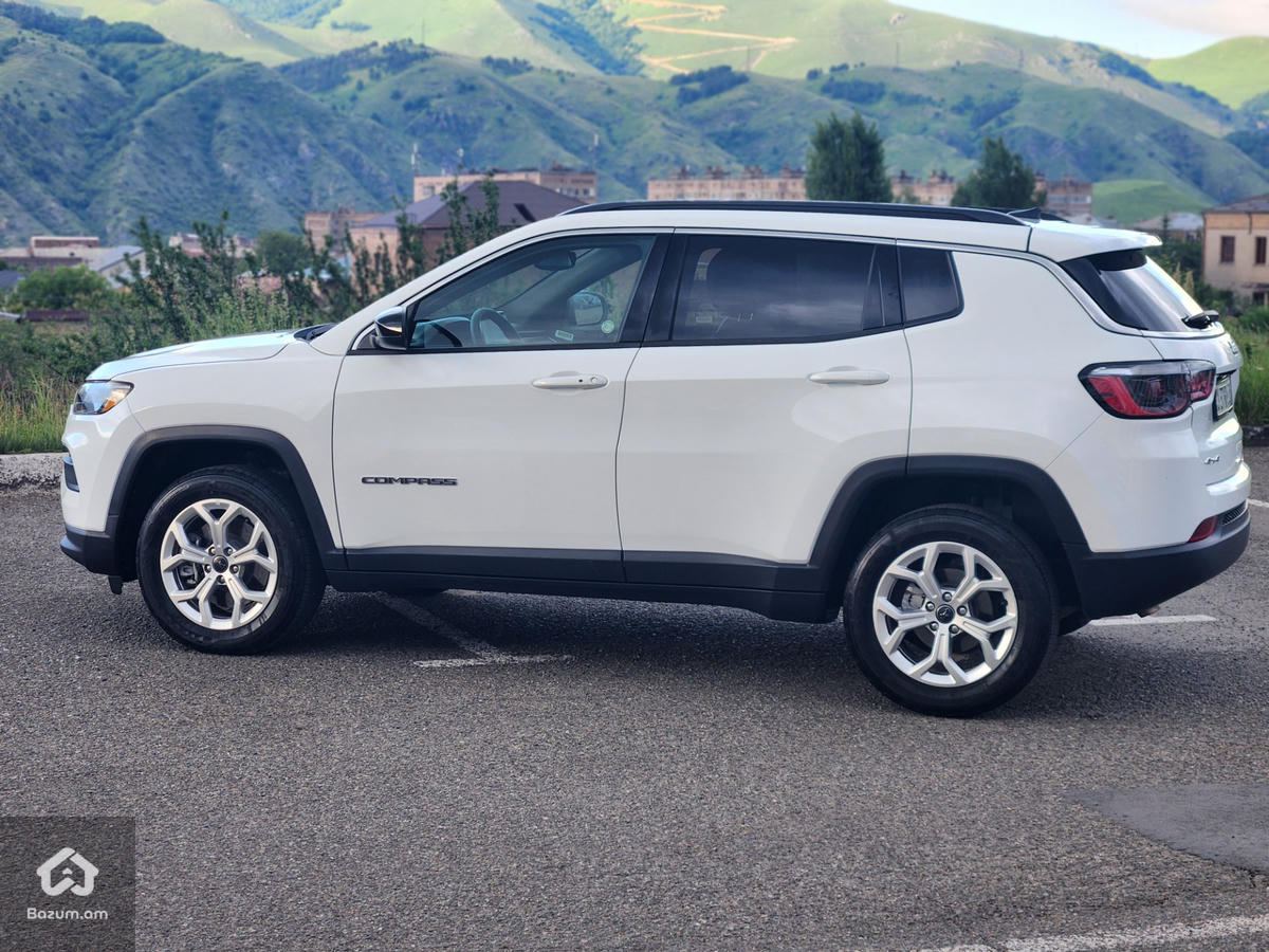 Jeep Compass  - image 13