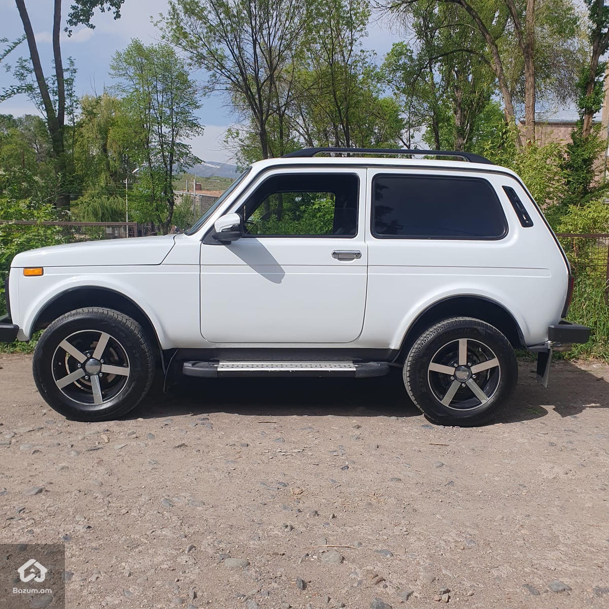 Lada Niva - image 6