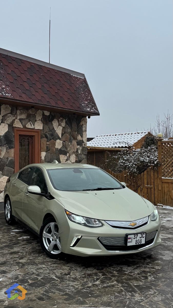 Chevrolet Volt 2 - image 1