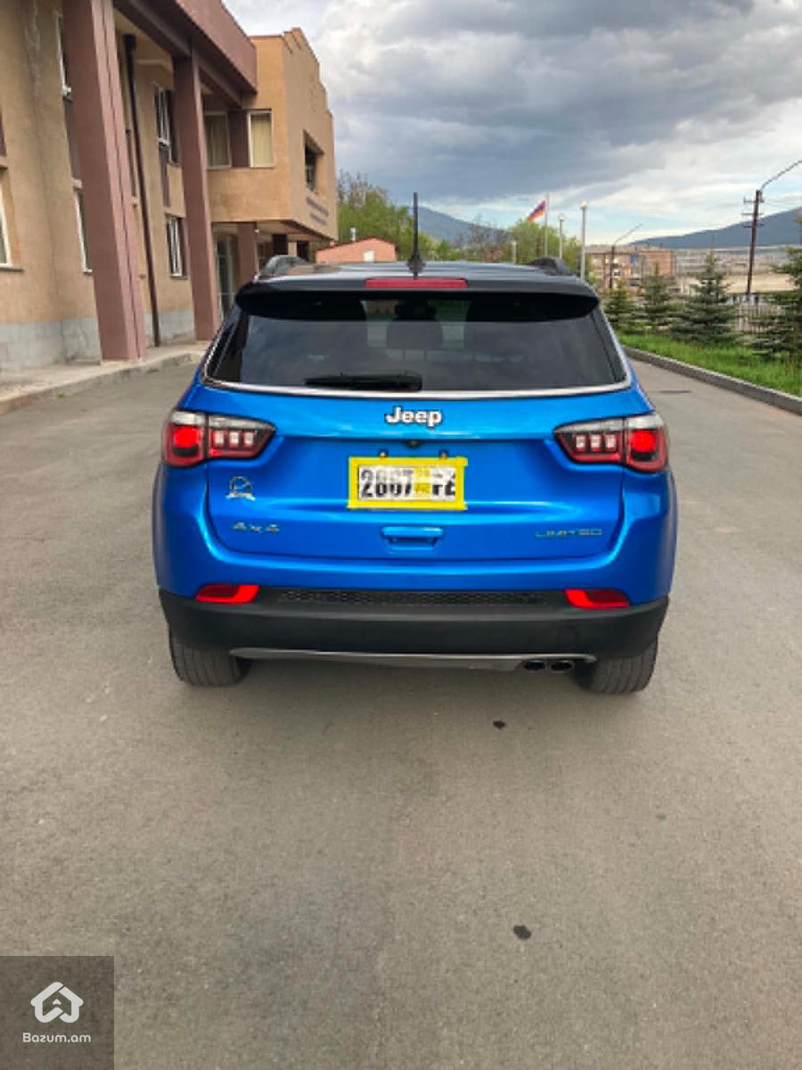2020 Jeep Compass, Limited 4X4 - image 6