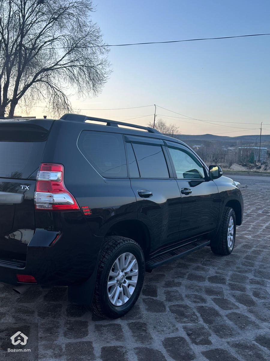 Toyota Prado 2017 - image 2