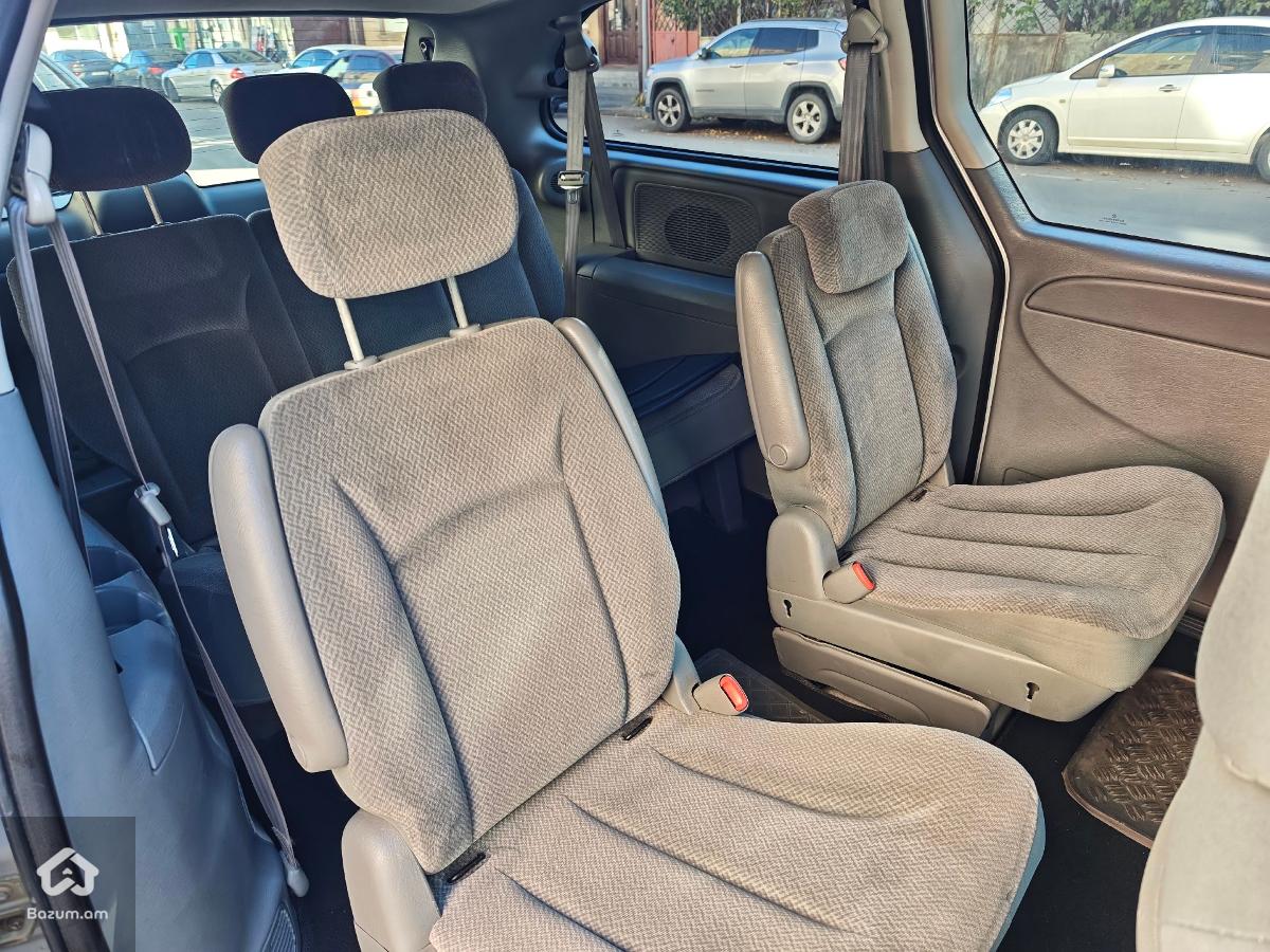 Chrysler Town & Country 2005 Touring Stow'n'go - image 26