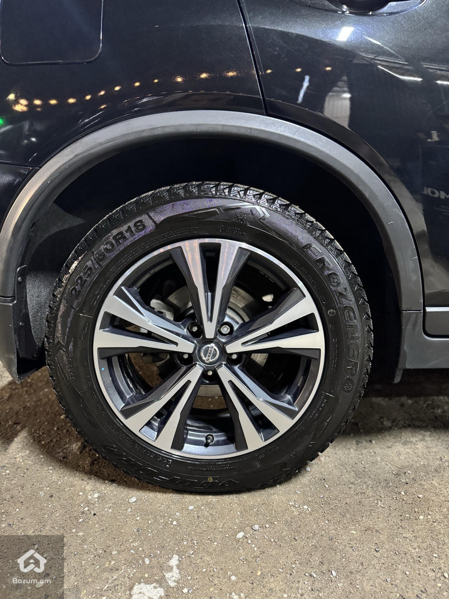 Nissan Rogue - image 9
