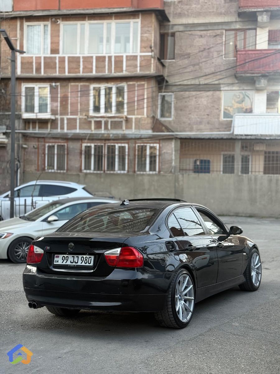 BMW E90 - image 2