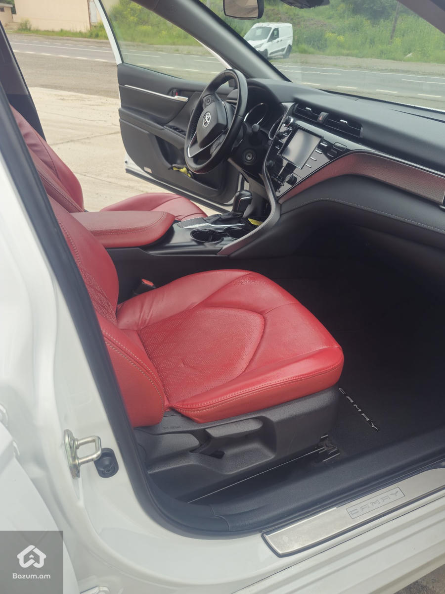 TOYOTA CAMRY V70 SE - image 5