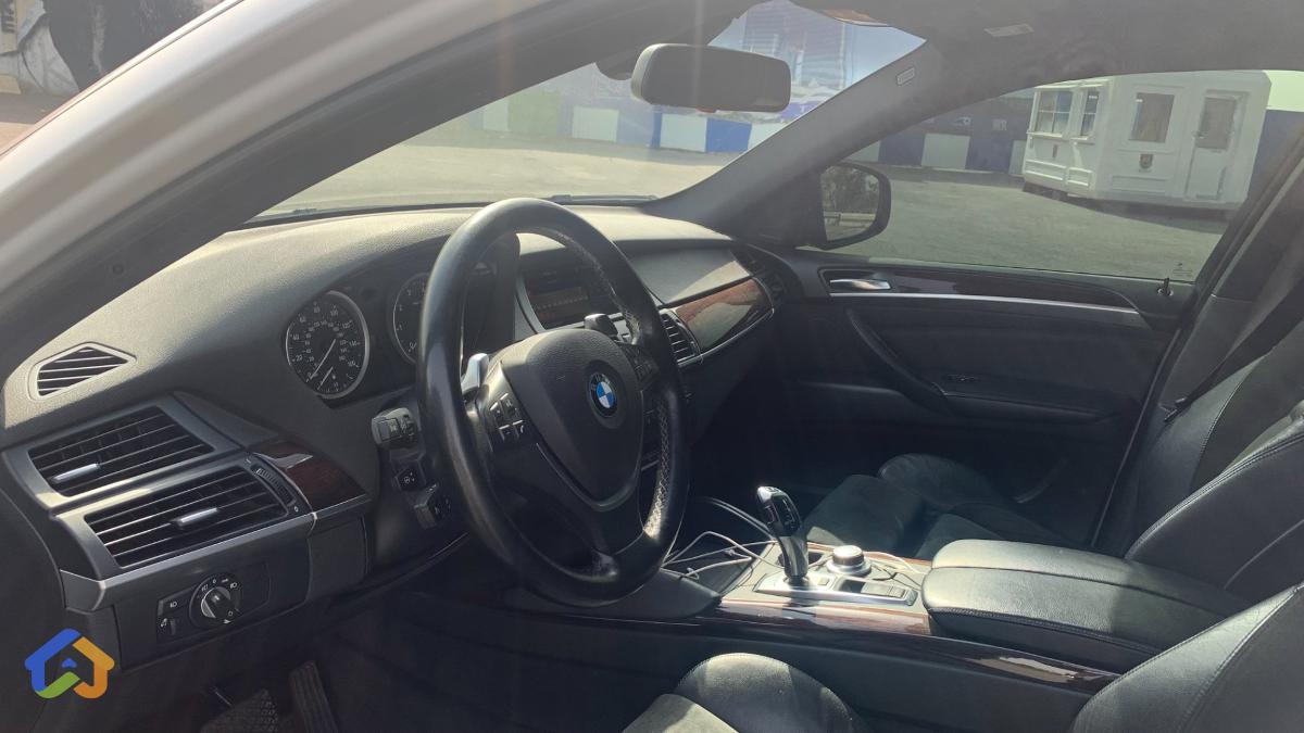 BMW X6 - image 7