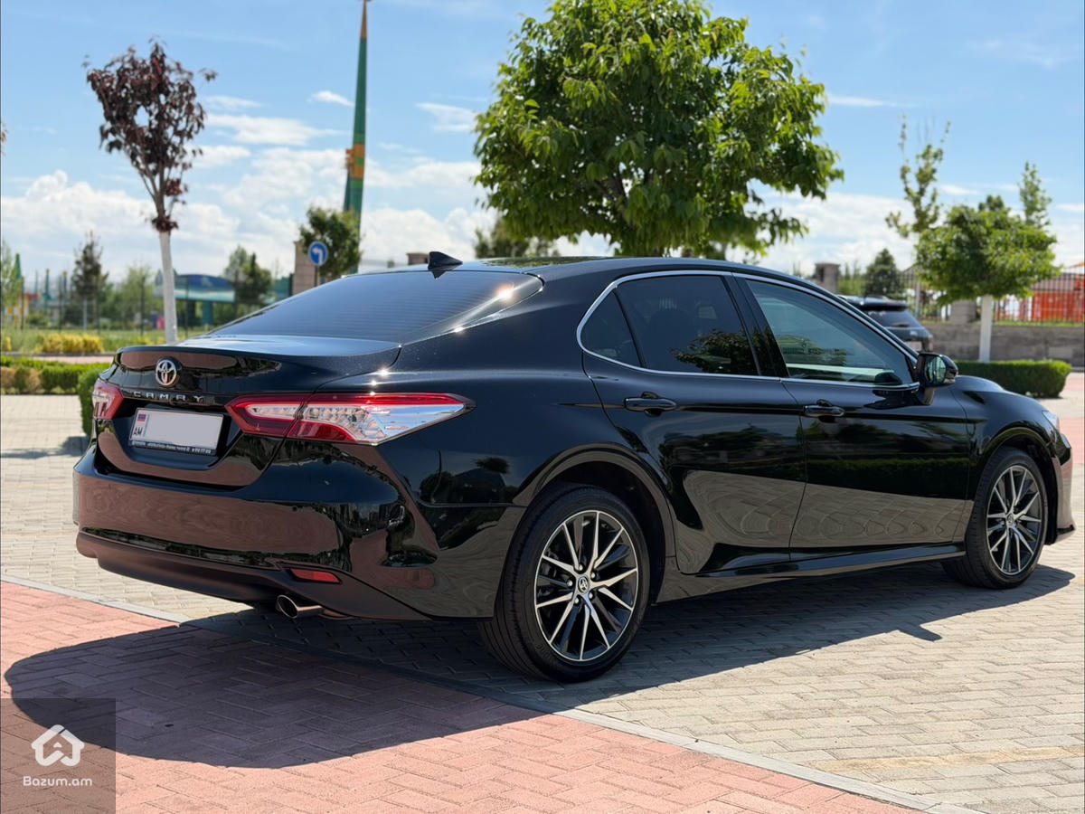 2021 Toyota Camry  2.5 L - image 6