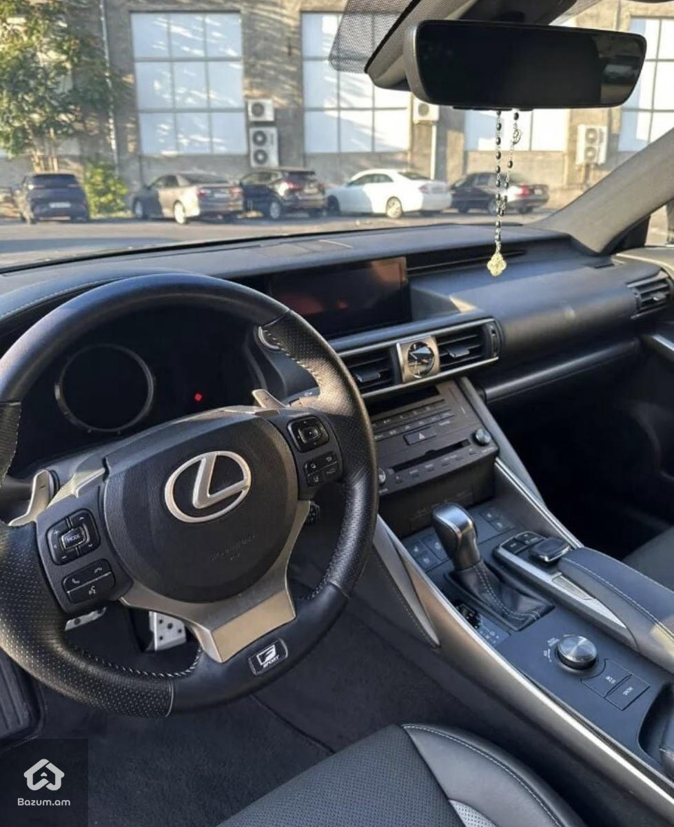 LEXUS is300 FSPORT 2020 - image 7