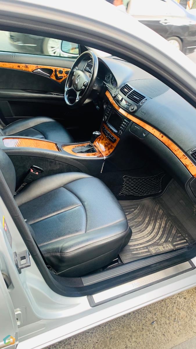 Mercedes Benz - image 10