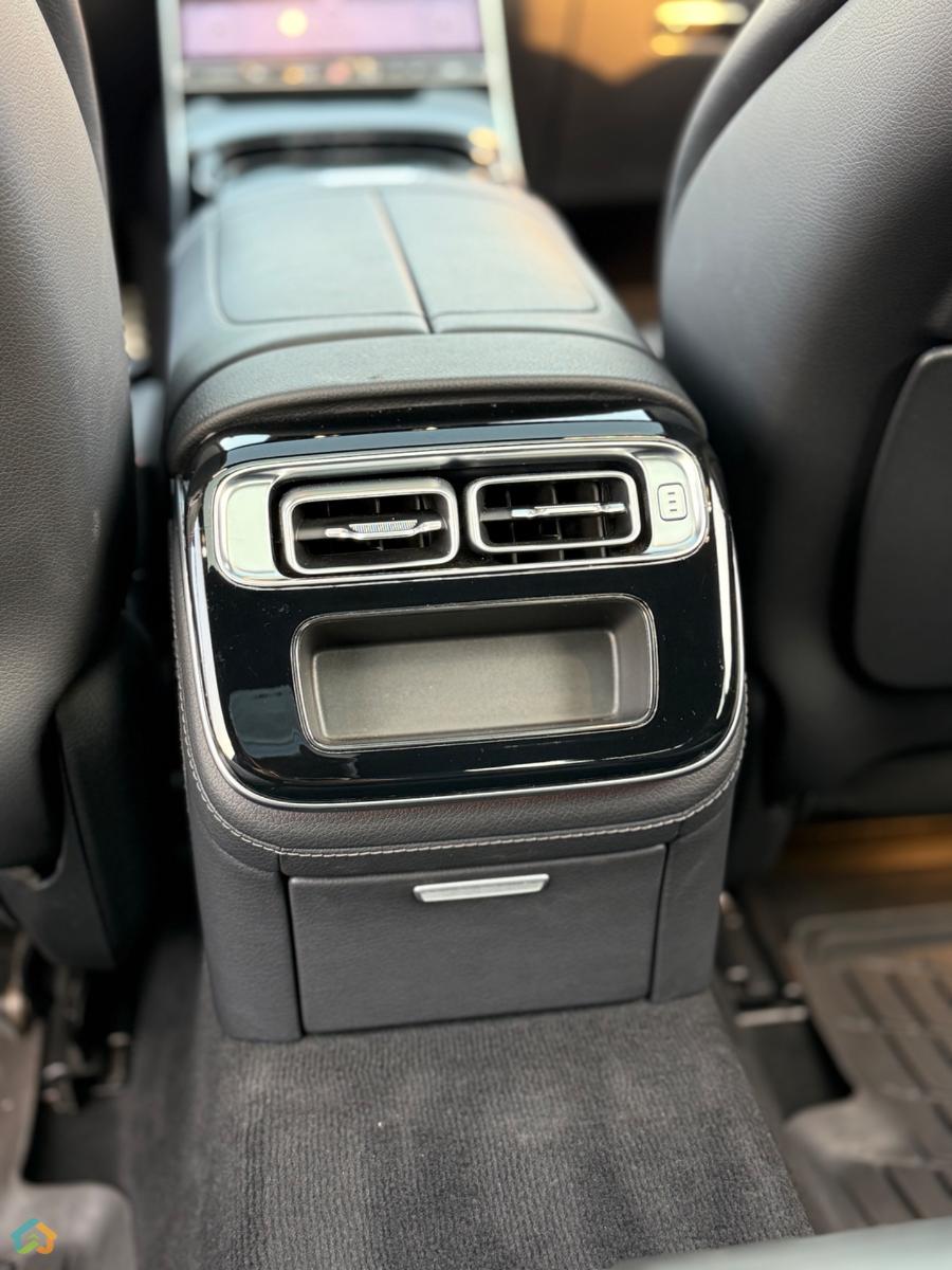 Mercedes Benz S500  - image 9