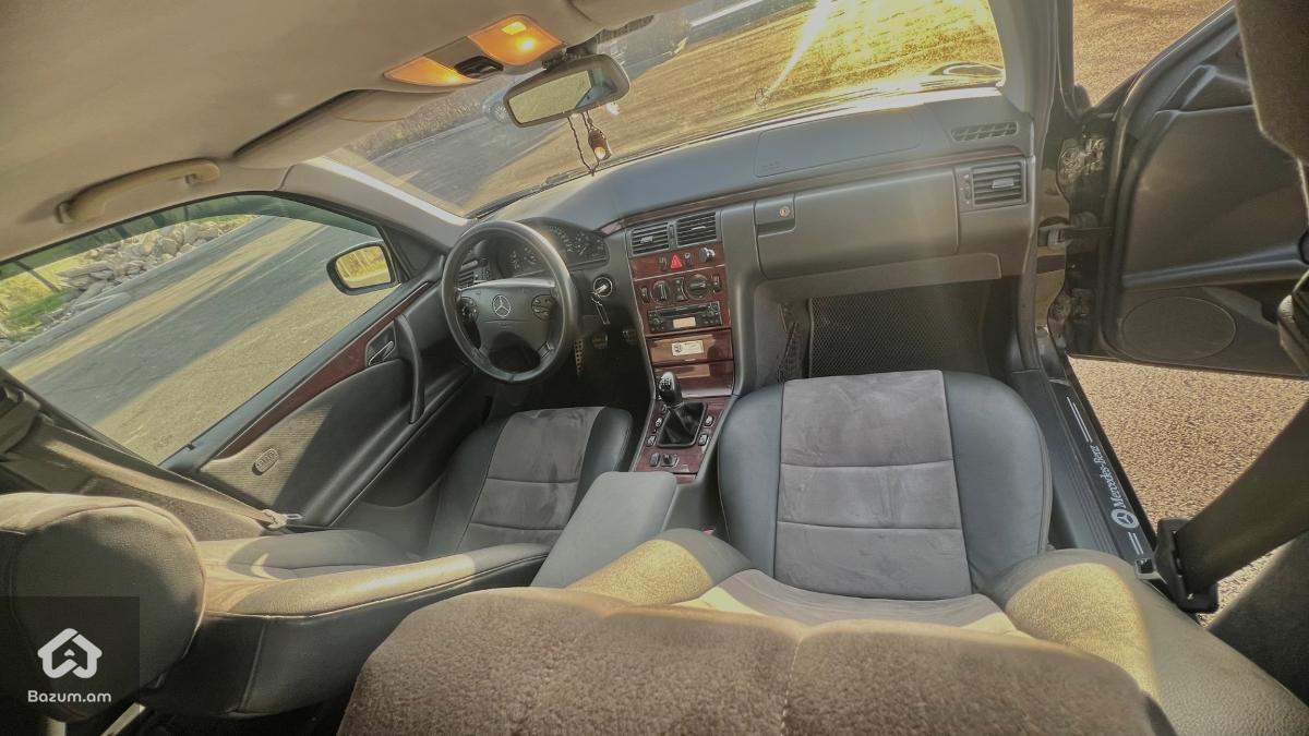 Mercedes e 200 kompressor - image 9