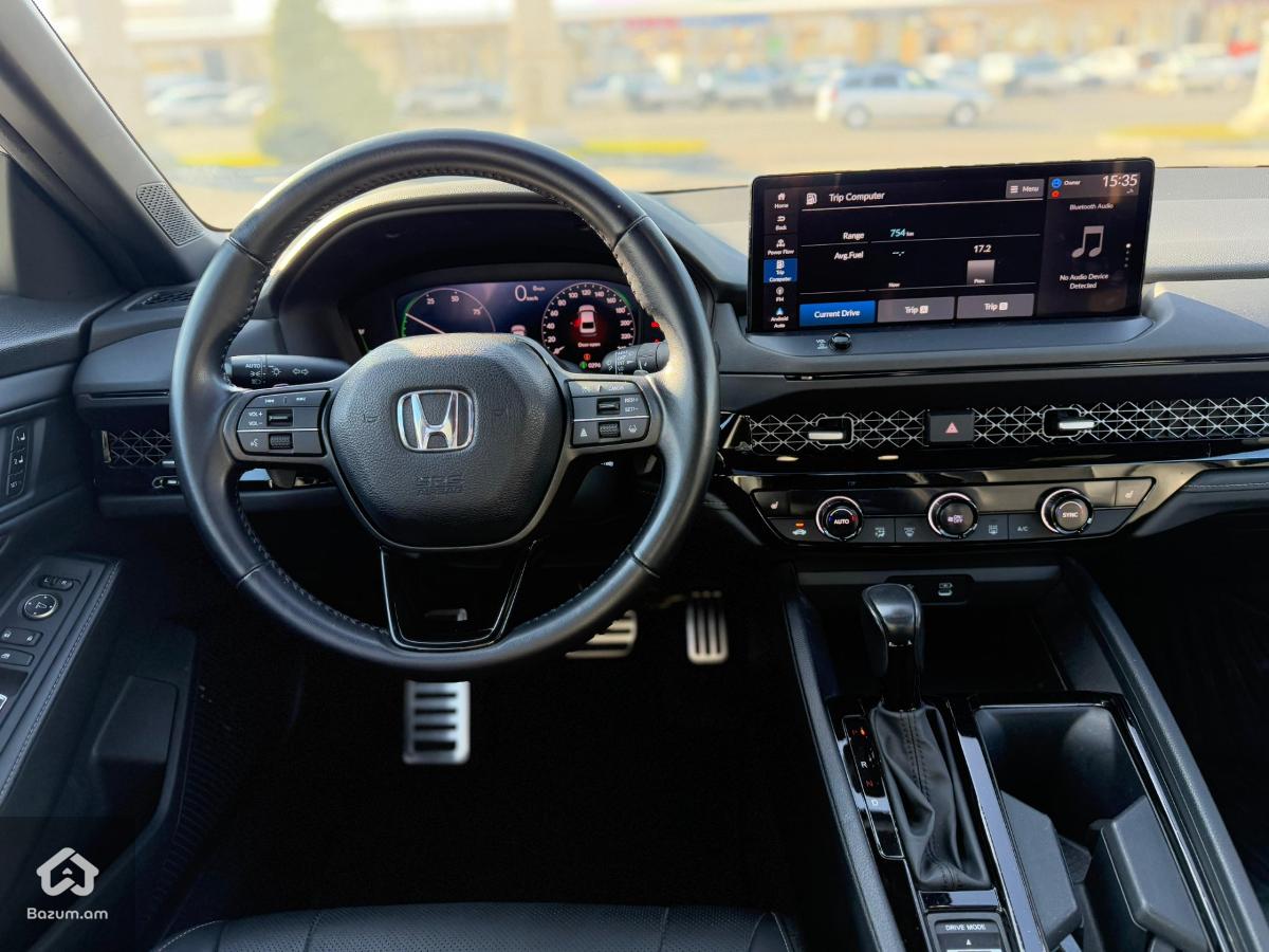 Honda Accord Hybrid  - image 6