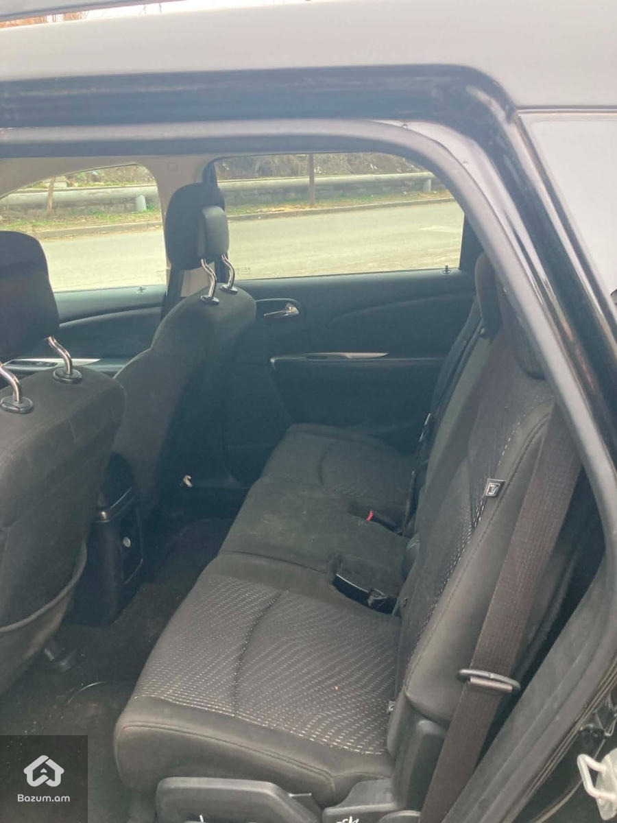 2019 Dodge Journey, SE - image 13