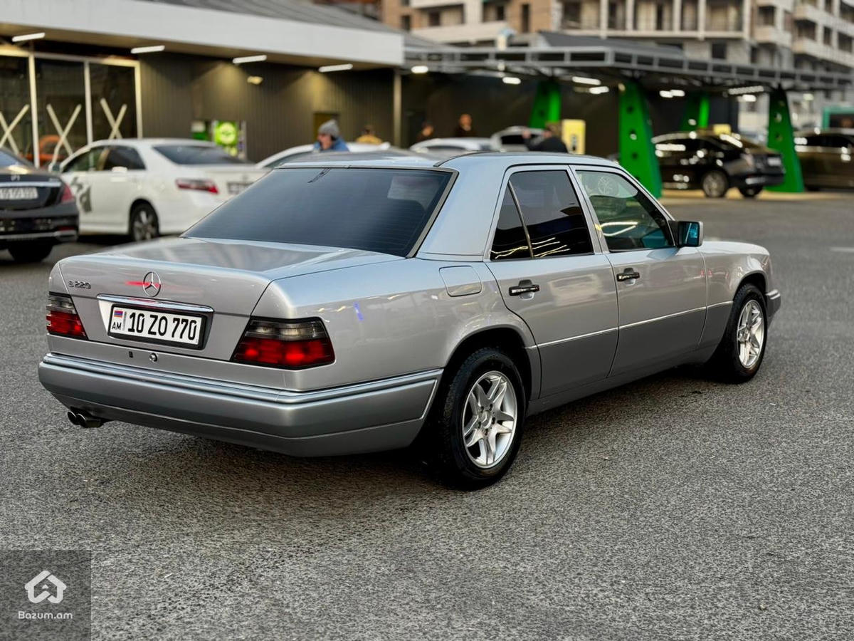 Mercedes Benz E220 w124 - image 2