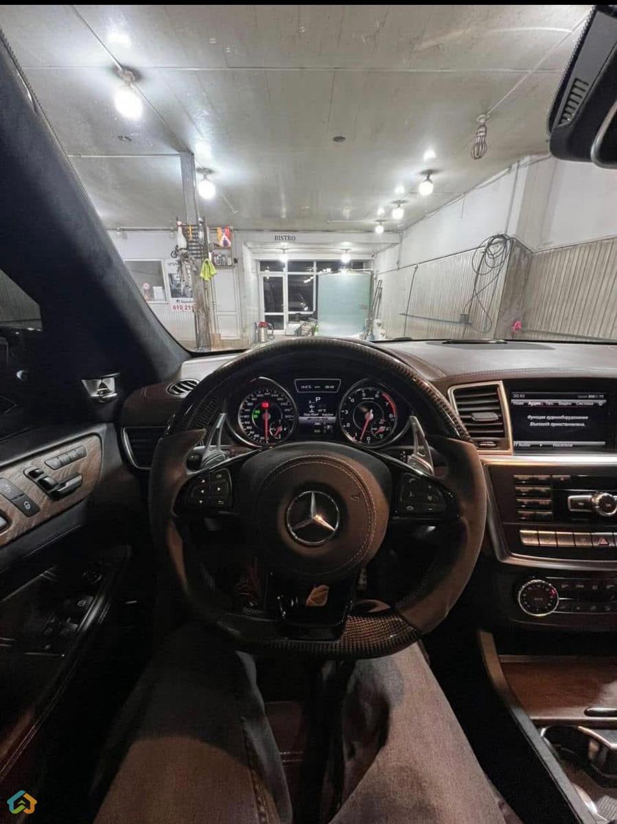 MERCEDES-BENZ ML63 AMG W166 - image 7