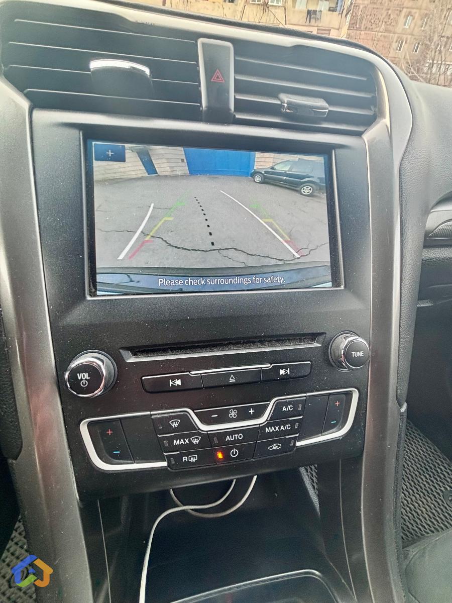 Ford Fusion - image 10