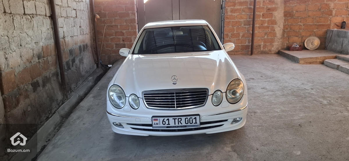 Mercedes-Benz e320 Avantgard Japan - image 8