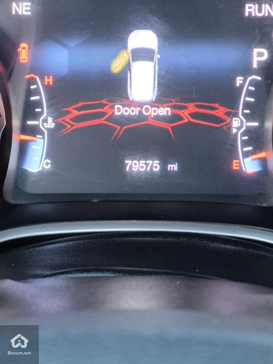 Jeep Compas - image 6