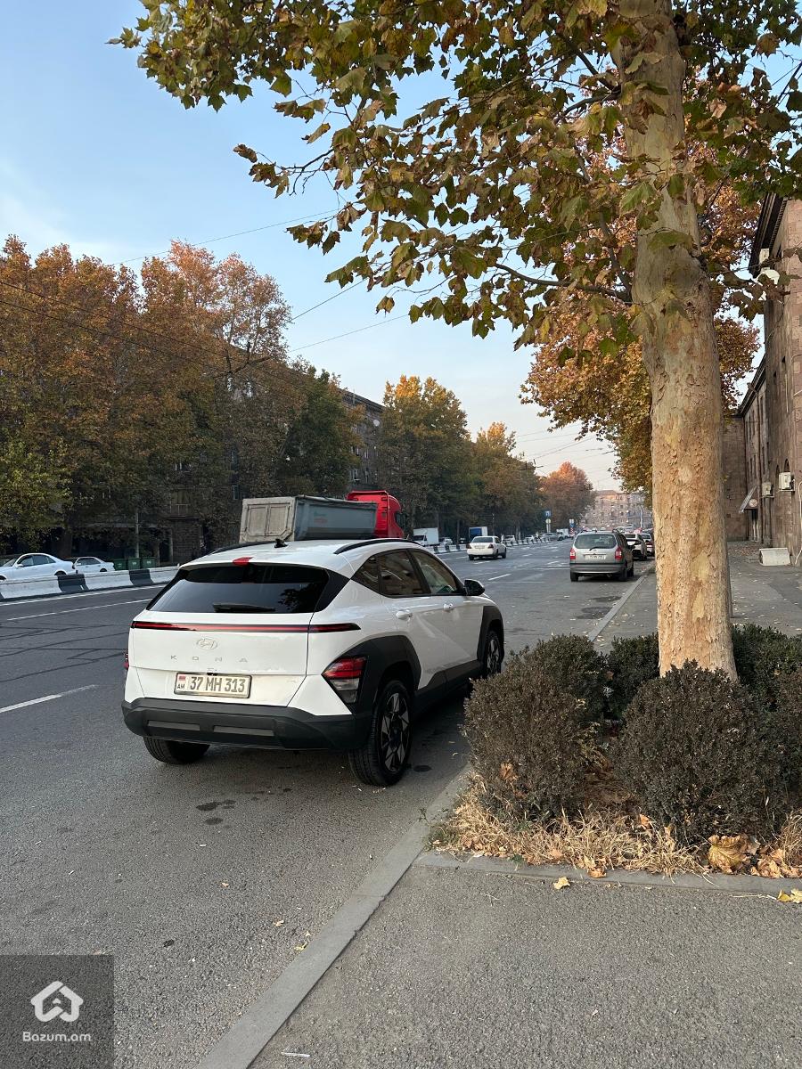 Hyundai Kona - image 7