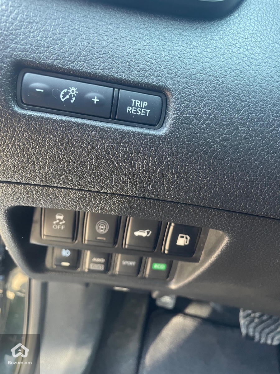 Nissan Rogue 2020 - image 11