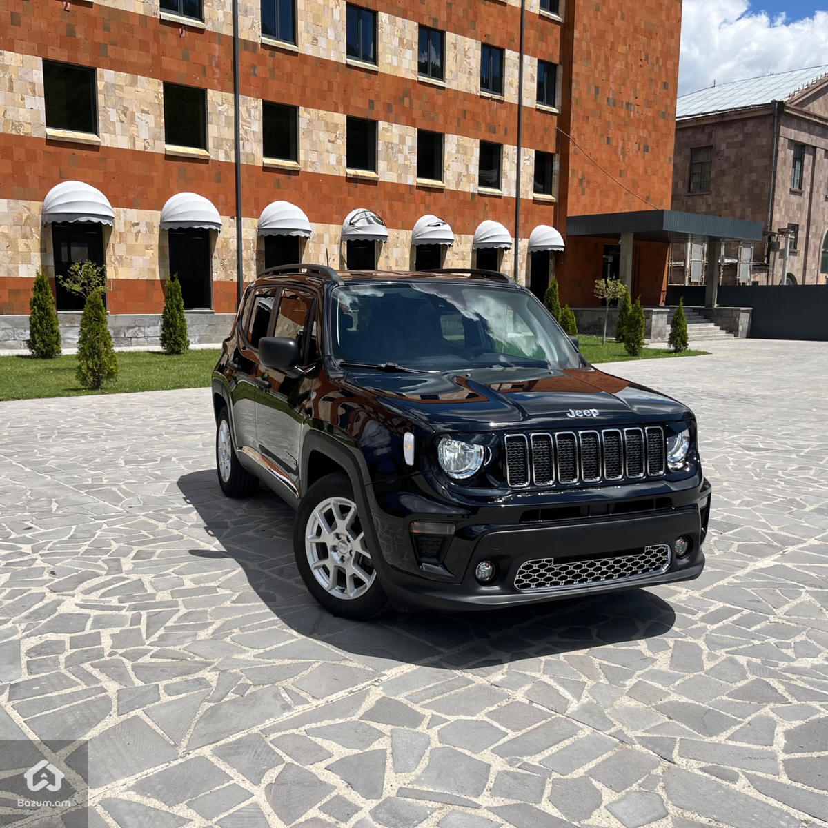 Jeep Renegade  - image 3