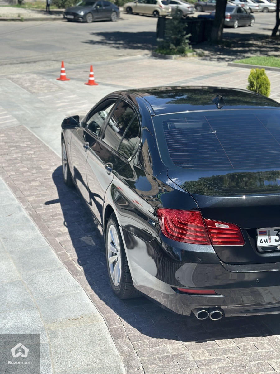 BMW 528i - image 7