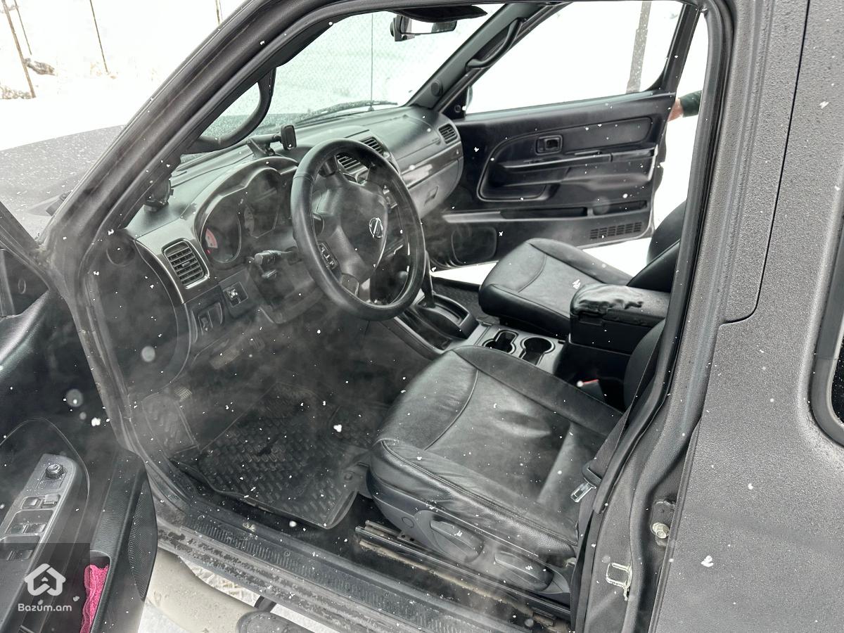 NISSAN XTERRA - image 10