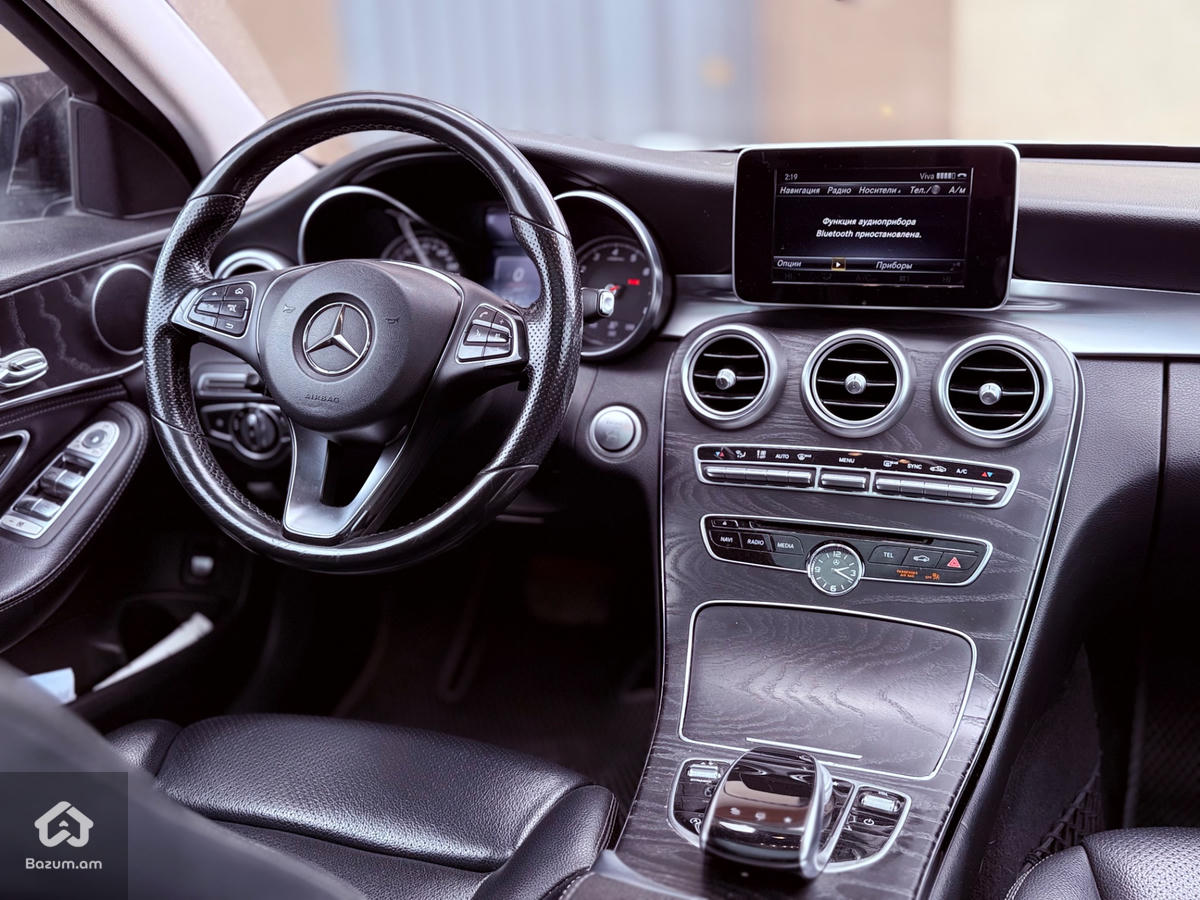 Mercedes C300 w205 - image 11