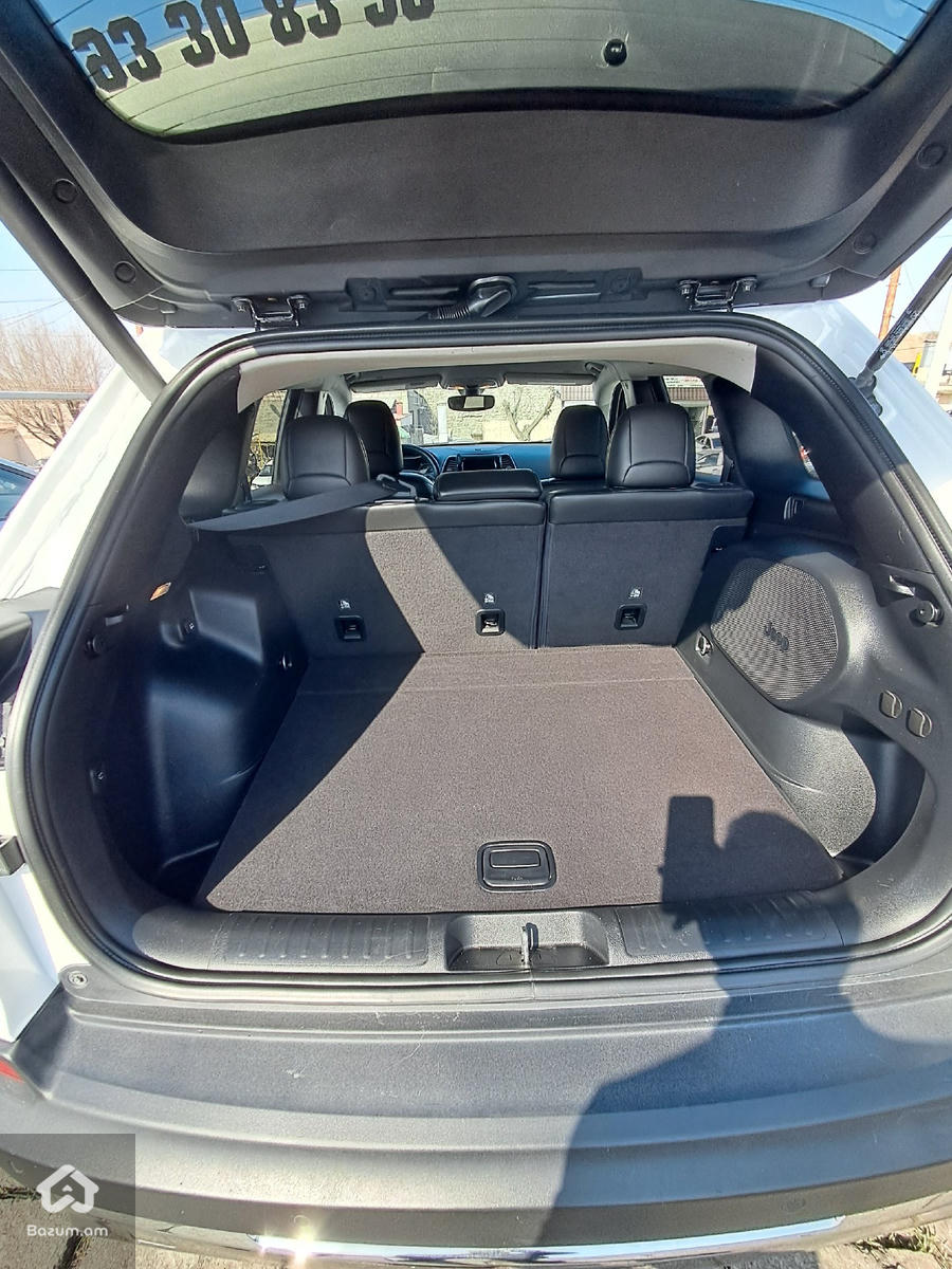Jeep Cherokee Limited - image 6