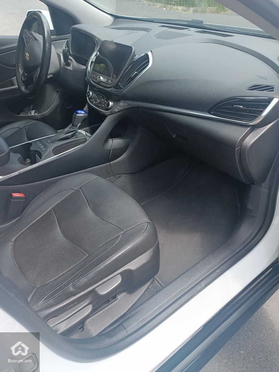 Chevrolet Volt 2 Premier .2017/2016 - image 17