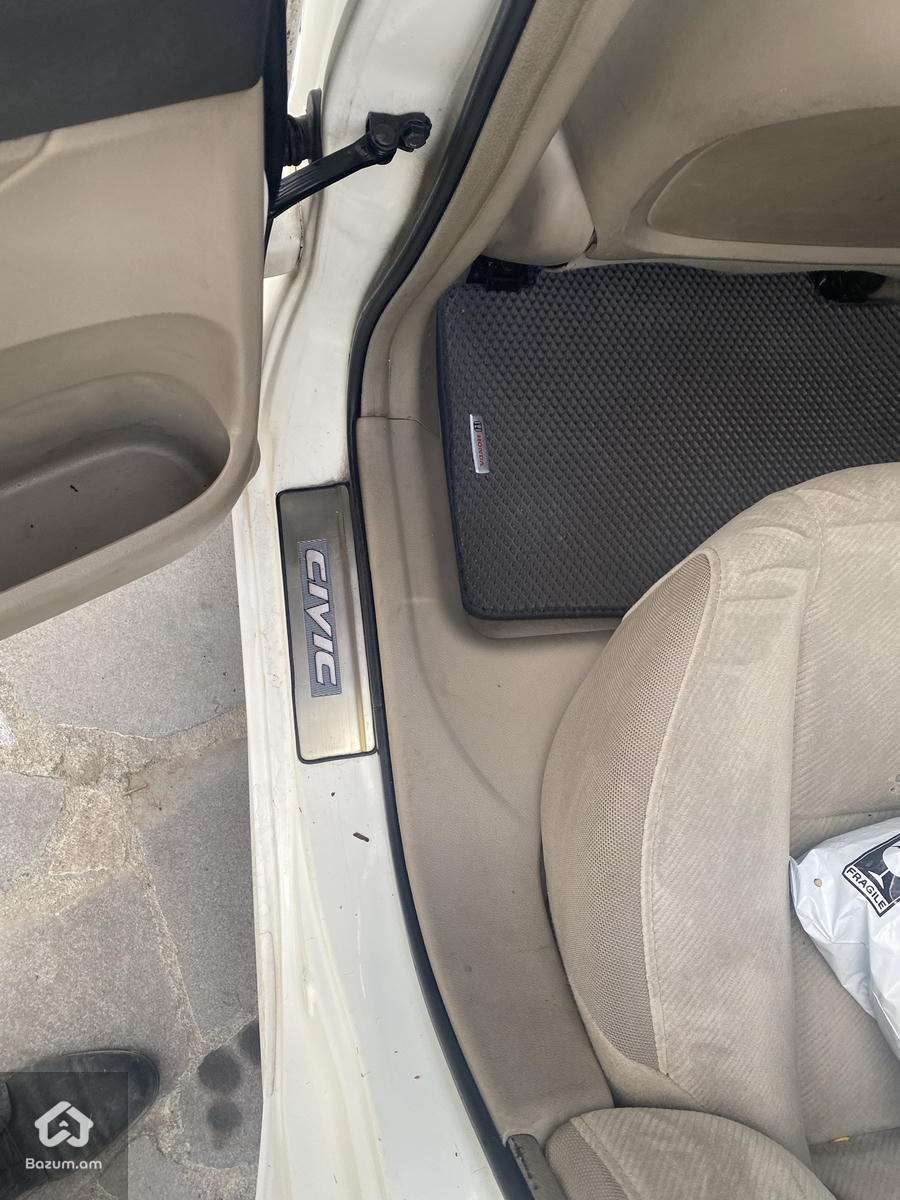 Honda Civic 2010 Restyling  - image 6