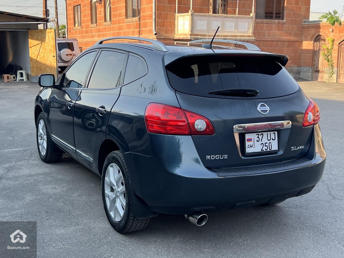 Nissan Rogue  - image 4