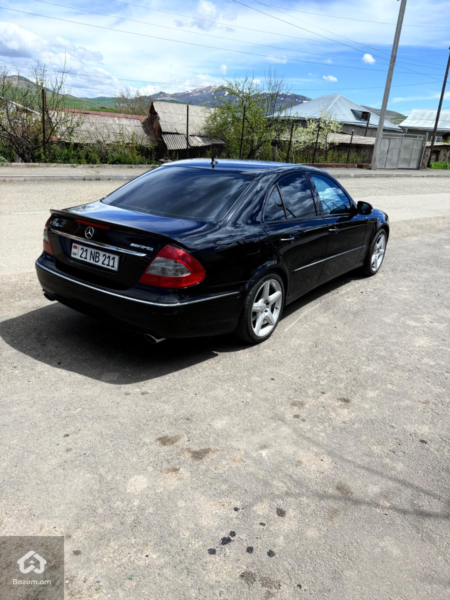 Mercedes - image 6