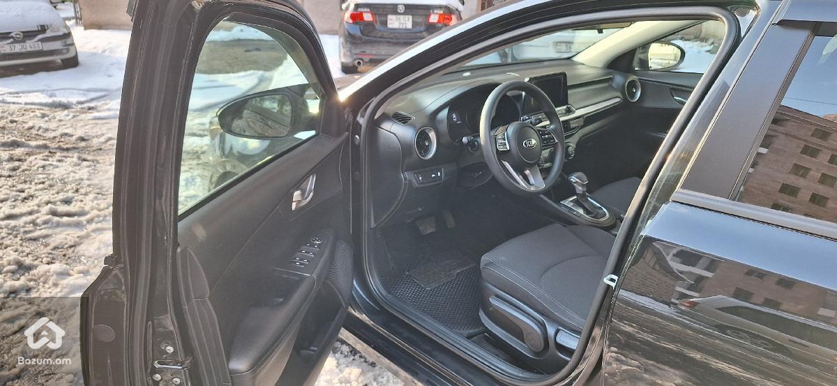 Kia Forte  - image 11