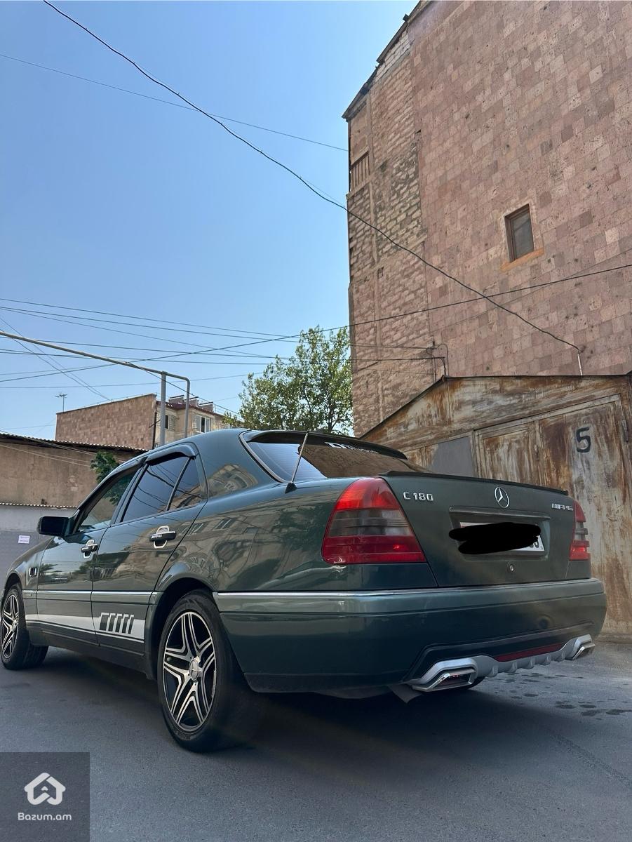 Mersedes Benz  - image 4