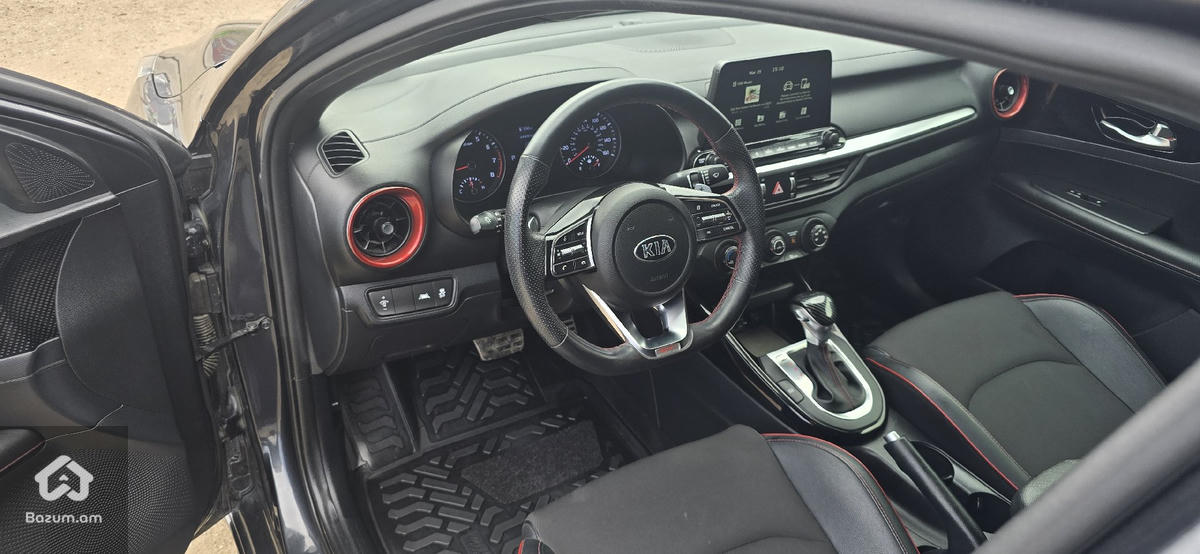 KIA FORTE GT - image 7