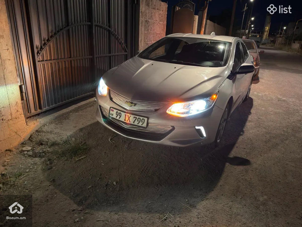 Chevrolet Volt 2 - image 11