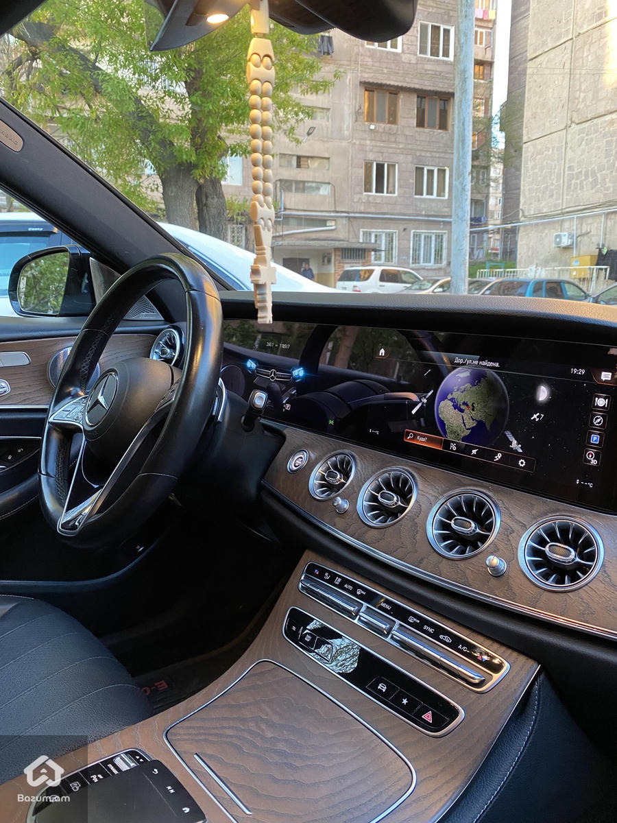 2021 Mercedes-Benz E350 Restyle - image 8