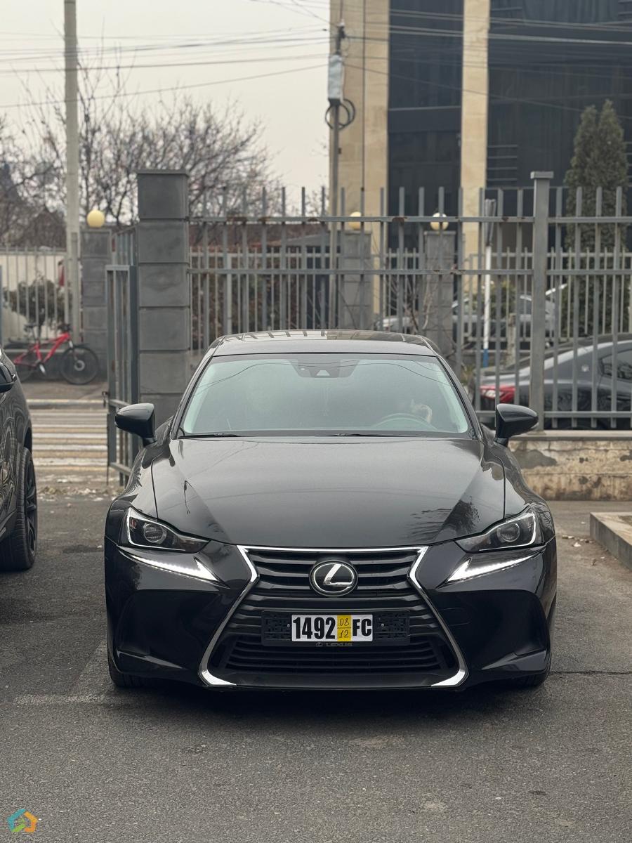 Lexus is 300 3.5 AWD - image 1