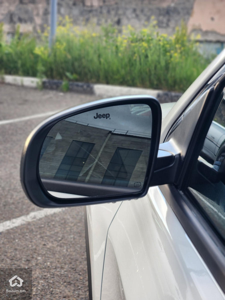 Jeep Compass  - image 11