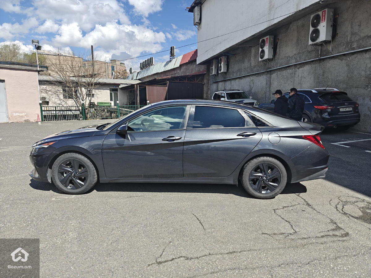 Hyundai elantra cn7 2021 - image 8