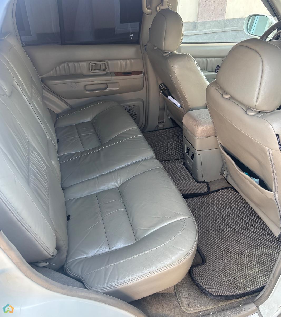 Infiniti QX4 - image 7