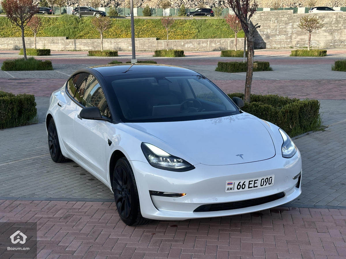 Tesla model 3 - image 8