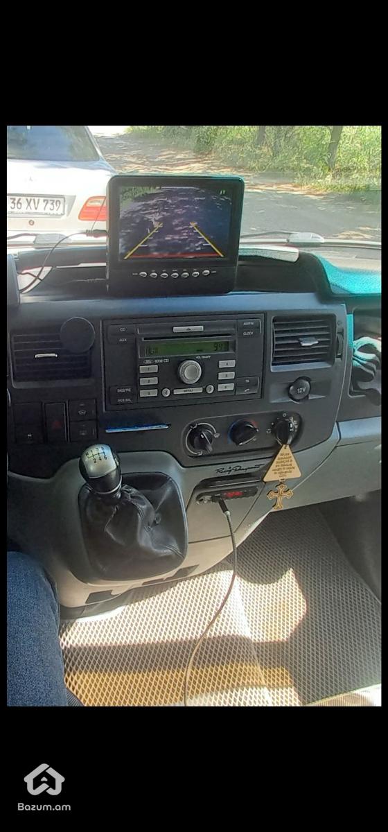 Ford transit - image 2