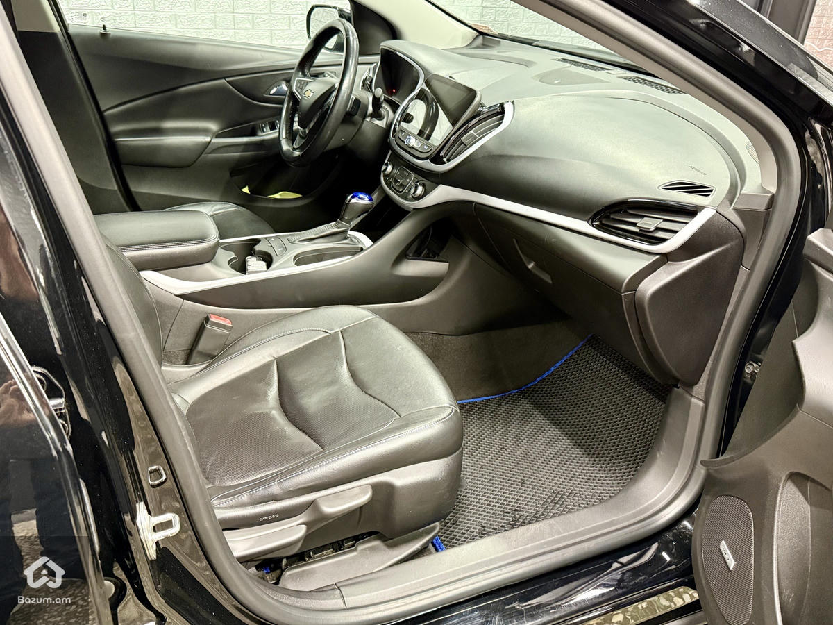 chevrolet Volt 2 - image 10