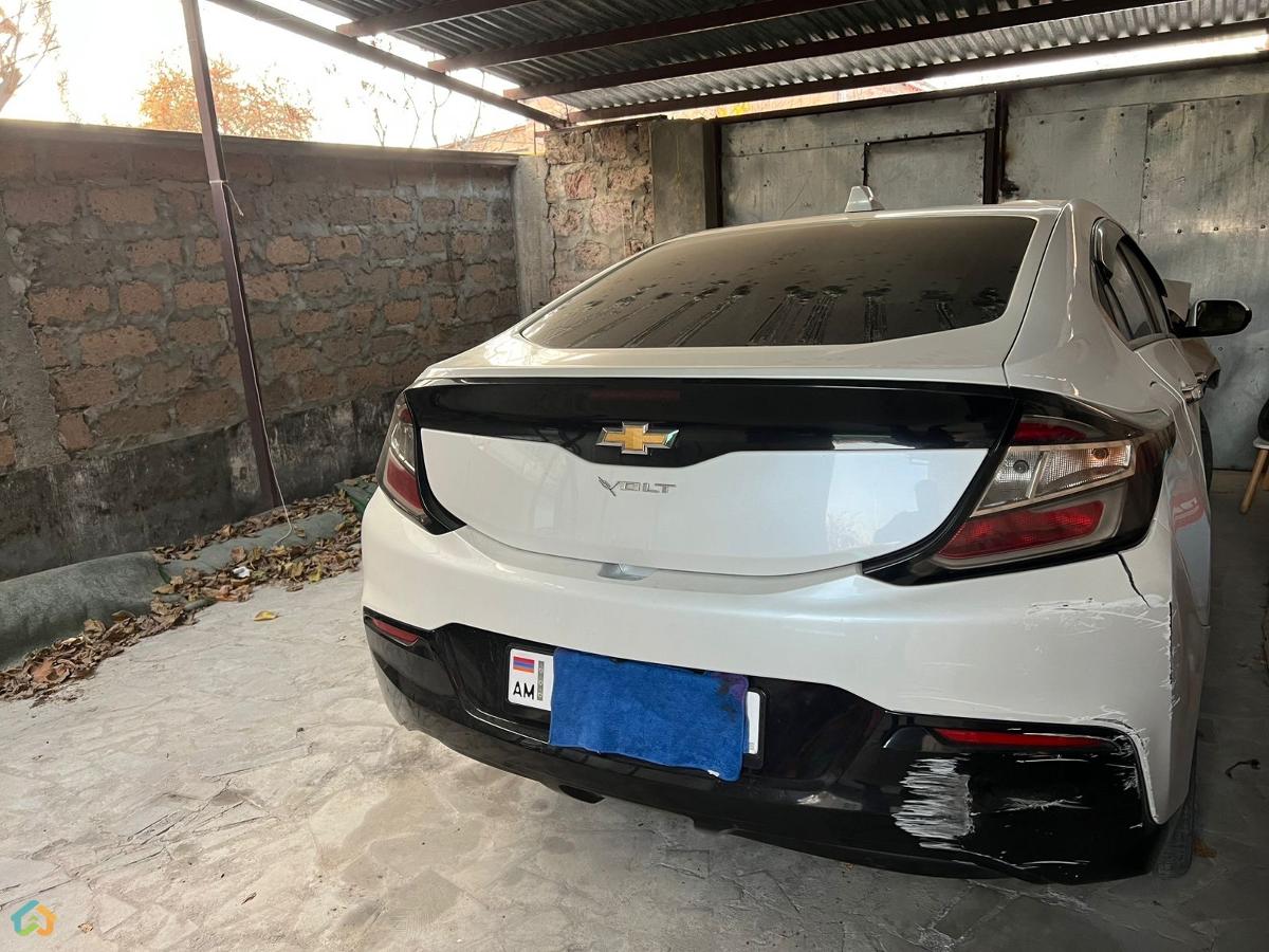 Chevrolet Volt 2 - image 9