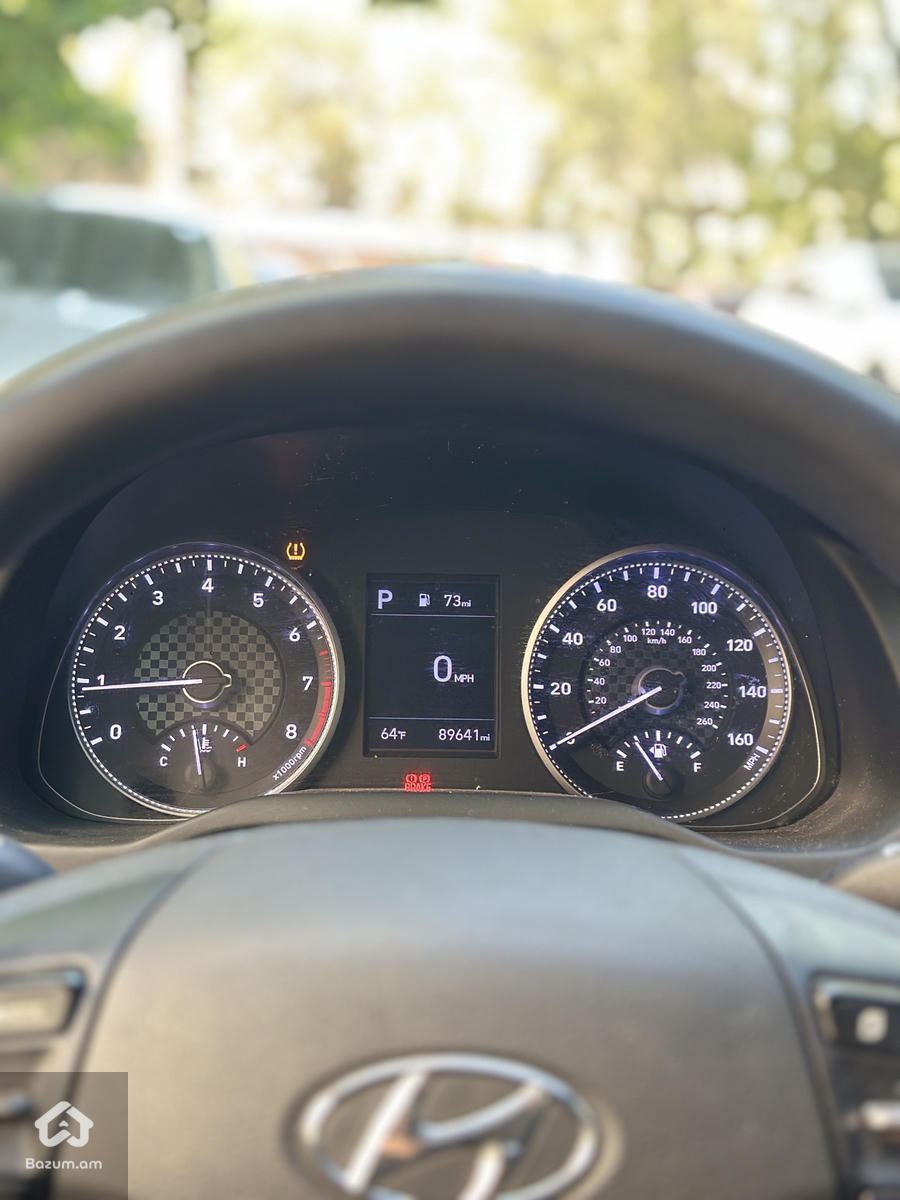 Hyundai Elantra 2020 - image 9