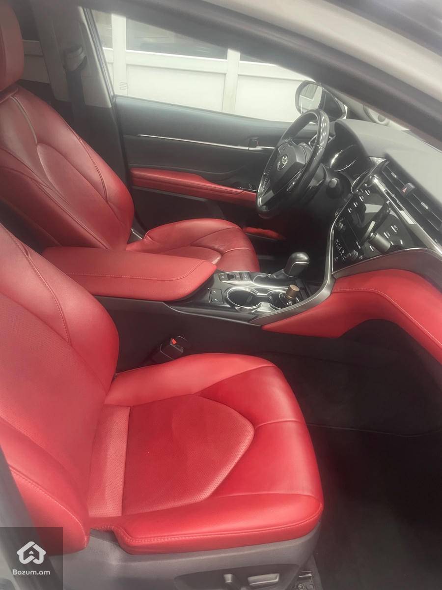 TOYOTA CAMRY - image 11
