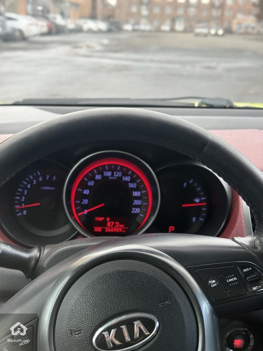 Kia Cerato cupe - image 7