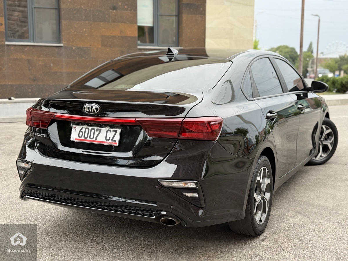 Kia Forte 2020 - image 9